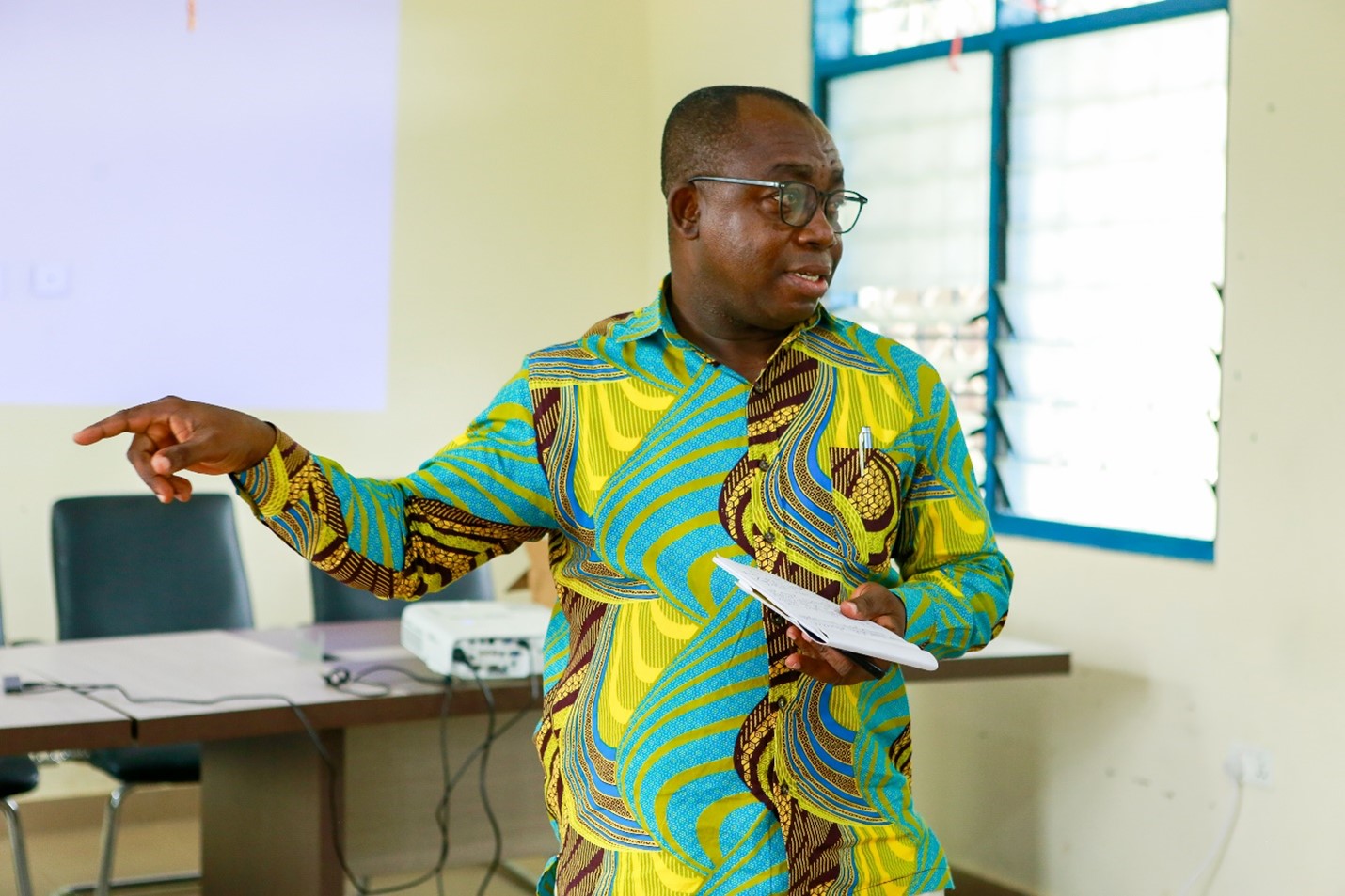 Dr. Kwadwo Adofo is presenting at the engagement session