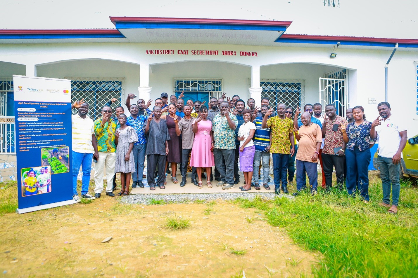 The TAGDev 2.0-UCC team, with the participants from the partner institution and districts