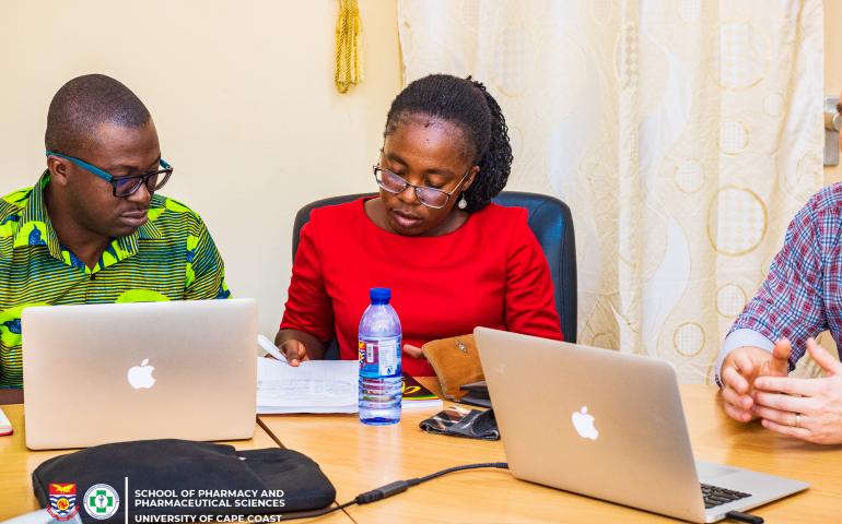 Dr Peter Binney & Mrs Constance Cobbold at Professor Jon Wietholter's Workshop
