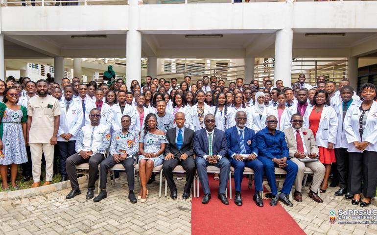 The dignitaries with the students